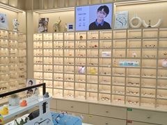 -一代眼镜·蔡司配镜(浦东大拇指广场店)
