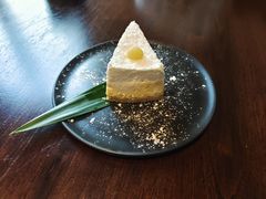 -Chom Cafe and Restaurant