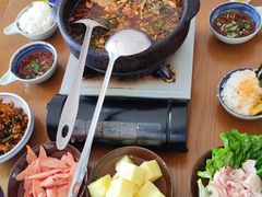 -包整·丝娃娃(一览甲秀楼风景店)