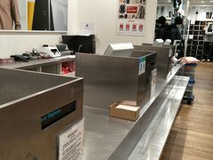 店内环境-优衣库(上海虹口龙之梦店)