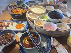 -包整·丝娃娃(一览甲秀楼风景店)