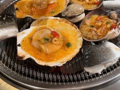 -围炉肉舍•炭烤活鳗•丹东海鲜烤肉(步行街店)