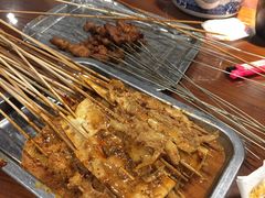 特色经典涮豆皮-老兰家传统烧烤炒菜泡馍(小南门店)