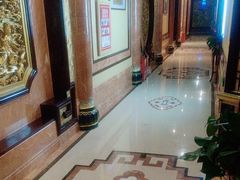-皇宫大酒店