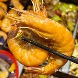 真不愧是青岛必打卡海鲜戳子肉店 家里人也是边吃边夸呀…