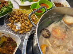 -四季喧黔味豆米火锅(万达广场店)