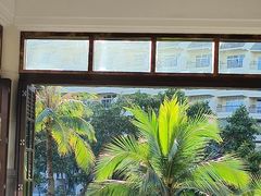 -亚龙湾喜来登·美景台大堂吧