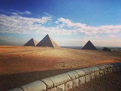 -吉萨金字塔群