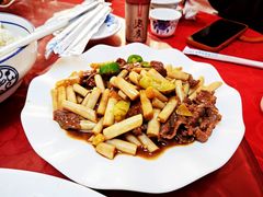 藕尖炒牛肉-荔枝红五号农庄