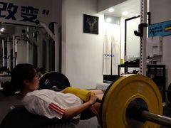 -汗水空间私教健身连锁(SM广场店)