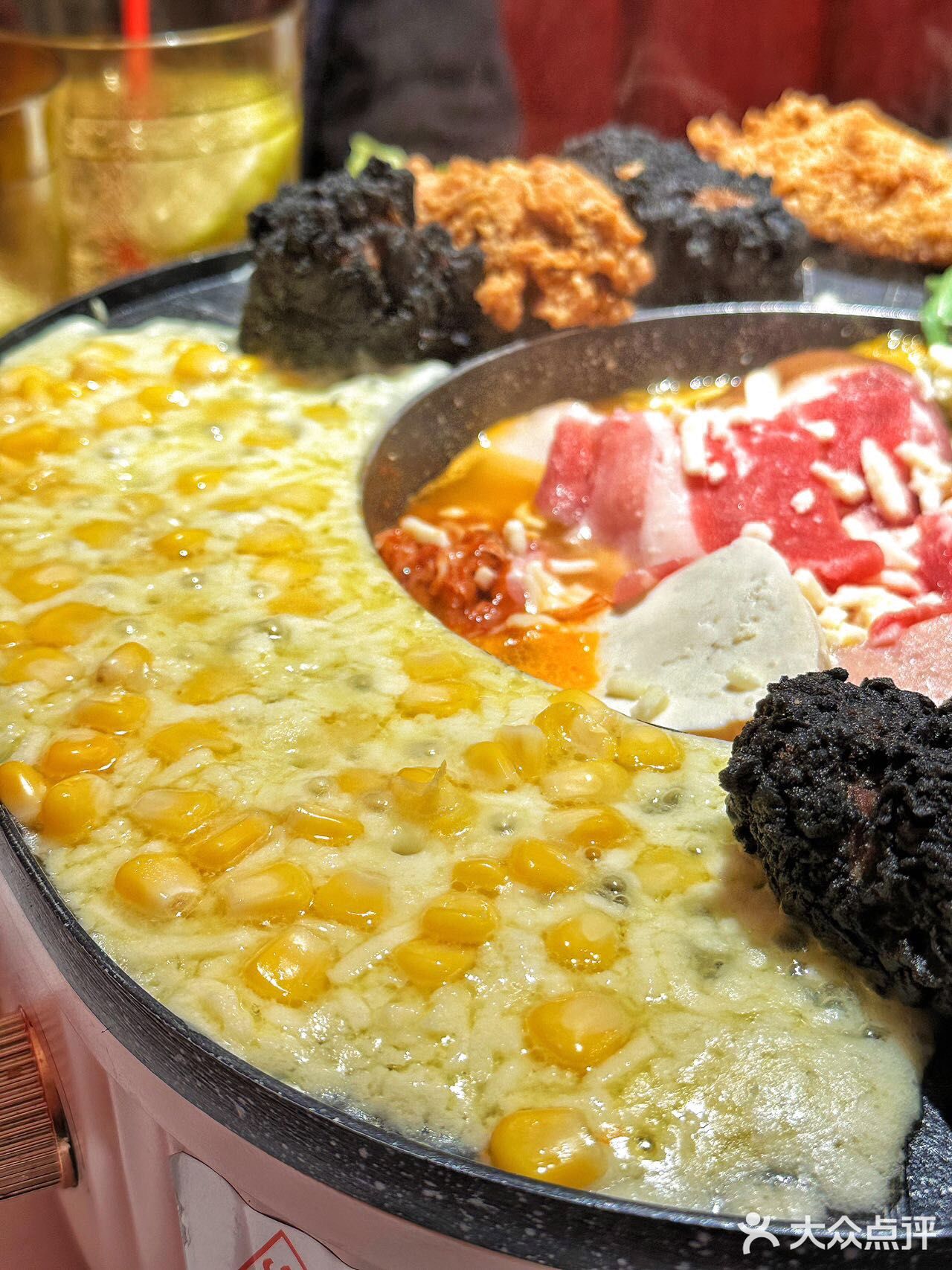 缺点：在广州才有‼️冲着UFO火锅可以N刷