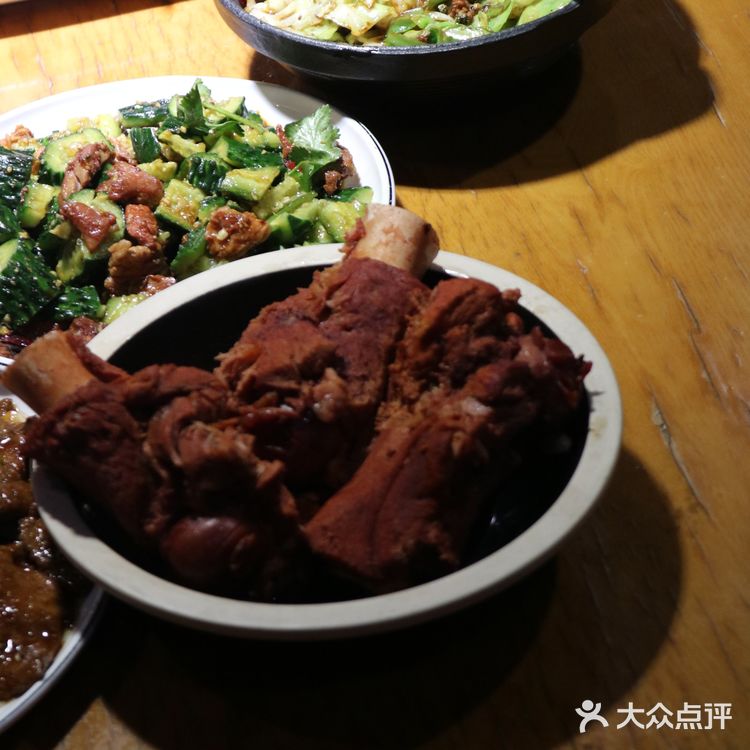 驻扎在香杨路上多年的老店