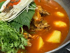 -喇喇排骨火锅·传统韩式脊骨汤(望京西园总店)