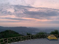 -鬼笑石后山停车场