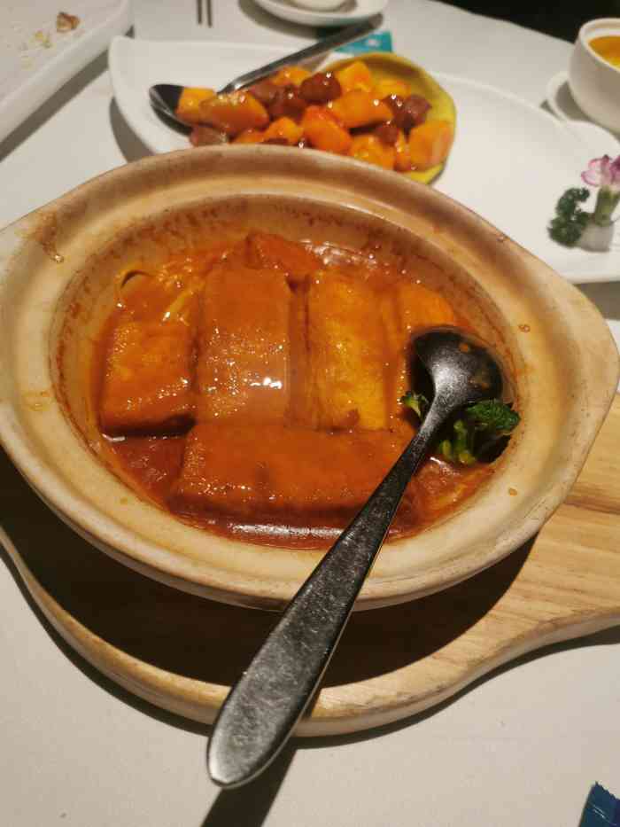 乌布花园餐厅(青山店)-"暖暖心,暖暖胃,来乌布走一遭 和92朋.