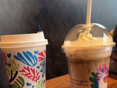 -瑞幸咖啡(大连罗斯福广场一层店)