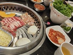 -木槿花韩式炭烤·熟成肉工坊(孙文东路店)