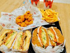 -The Habit Burger Grill 哈比特汉堡(复兴soho店)