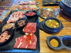 -金刚山黑牛炭火自助烤肉(西大望路店)