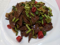 蒜苗猪肝-金陵后厨·南京菜(新街口秣陵路店)