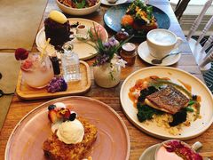 -FLOVIE FLORIST CAFE