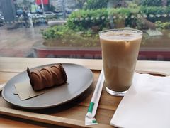 -星巴克臻选(上海合生汇1F店)