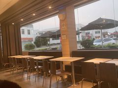 -麦当劳(常山服务区得来速店)