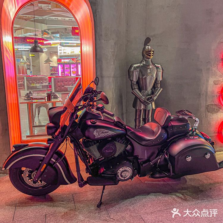 一家宝藏工业风烧烤|MOKY烧烤工厂