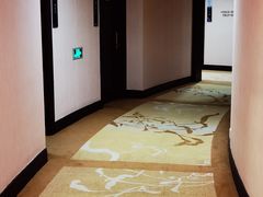 -深圳君逸国际酒店(龙岗横岗塘坑地铁站店)