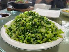 -土砂锅生态山庄·非遗砂锅雅鱼