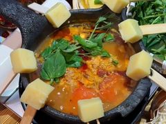-黔二妞地摊火锅(龙华清湖店)