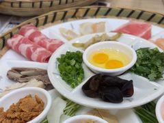 -花馬肆.云南过桥米线(汉神购物广场现场熬汤店)