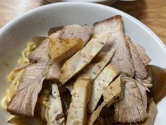 -松树干拌面店
