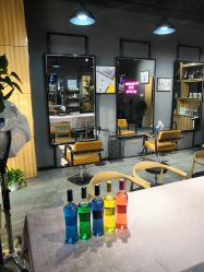 -MOVAN  HAIR莫凡匠人发型屋