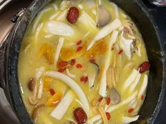 -南渝食府.墨脱石锅松茸鸡