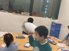 -斯坦星球AI编程·机器人科创·科学实验·信奥·思维·STEM·乐高·竞赛考级(长宁虹桥大融城荟聚中心)