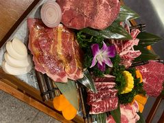 -明洞阿姨·韩式酱蟹烤肉·创意料理(三元桥店)