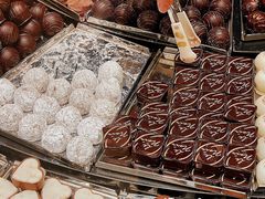 -Laderach 莱德拉(上海环贸iapm店)