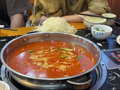 -黄利砖万峰林布依特色酸笋牛肉馆