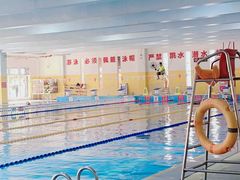 -极动室内恒温游泳馆