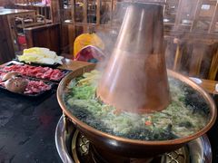 -果松木炭酸菜铜火锅·外婆参鸡汤