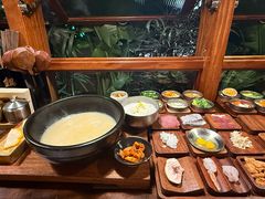 -银米·云南传统过桥米线(双廊黑金冠店)