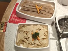 厚百叶-左庭右院鲜牛肉火锅(环球港店)