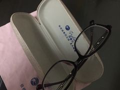 -美式眼镜·授权蔡司.依视路.尼康.豪雅.明月(人民广场店)