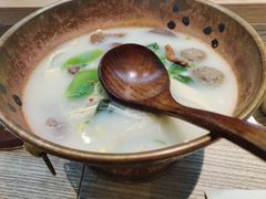 -成都你六姐·牛肉冒菜(上海环宇荟店)