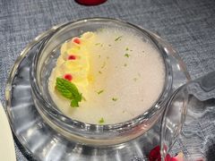 柠檬酸奶泡沫-弦月窗LUNETTE BY AMANDA(复兴路店)