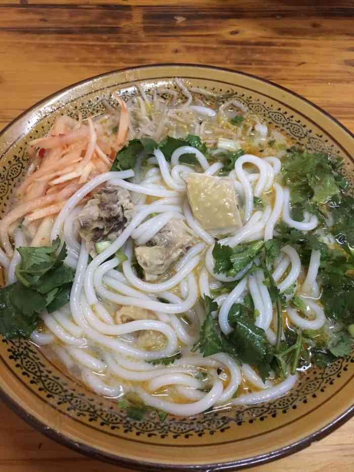 开远小卷粉-"这家店在鑫都韵城里面,8号楼一楼入口的地.