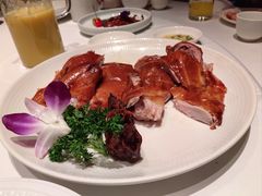 香港脆皮鸡（半只）-荣兴酒家(徐家汇店)