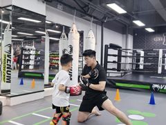 -拳力汇散打搏击泰拳俱乐部(绿地缤纷城店)