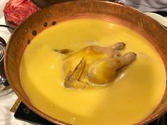 -鲜入围煮花胶鸡海鲜火锅